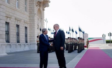 Veshja me atlete: Mediumi prestigjioz italian, komenton veshën e Ramës