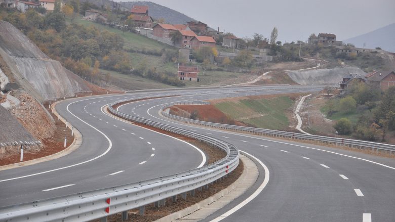 Kosova merr 71 milionë euro borxh për autostradë