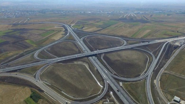 Segmenti i dytë i autostradës ‘Arbën Xhaferi’ lëshohet më 22 dhjetor, i treti në pranverë (Video )