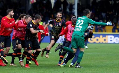 Çfarë drame: Portieri i sjell pikën e parë Beneventos në sekondën e fundit të ndeshjes kundër Milanit (Foto/Video)