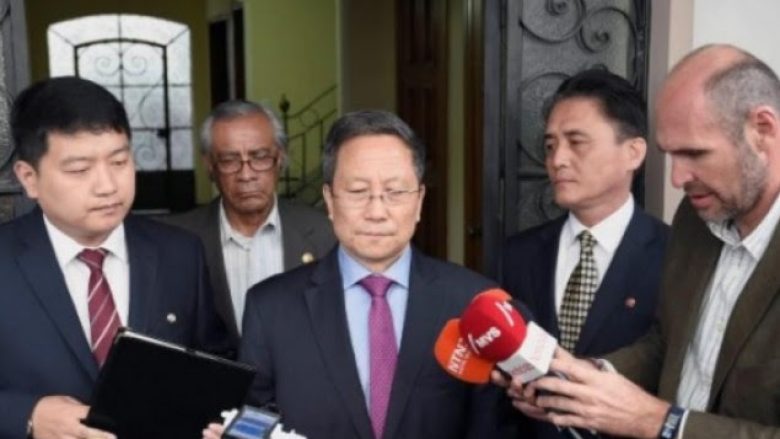 Diplomatët koreano-veriorë shpallen “persona non grata”
