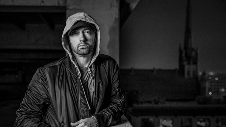 Eminem: Dua ta shkatërroj Machine Gun Kellyn