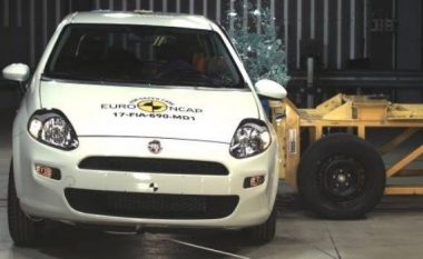Euro NCAP: Fiat Punto vetura më e pasigurtë, nuk vlerësohet me asnjë yll (Video)