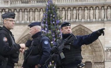 Gjatë fesimeve të Vitit të Ri, Franca angazhon 140,000 oficerë të sigurisë