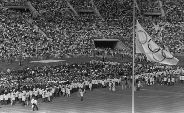 Aparteid, kolonializëm dhe gjenocid: 11 vendeve që iu ndalua pjesëmarrja ndër vite në Lojërat Olimpike