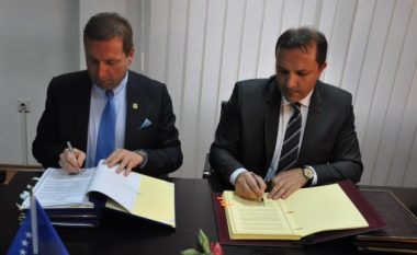 Kosova dhe Maqedonia nënshkruajnë marrëveshje bashkëpunimi