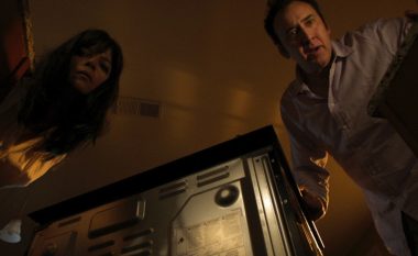 Karakteri i Nicolas Cage në filmin e ri tenton t’i vrasë fëmijët e tij (Video)