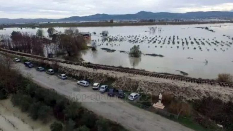 Pamje me dron: Novosela në ujë (Video)