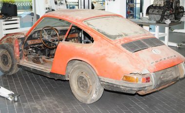 Tri vite për të restauruar një Porsche 911 – rezultati është fantastik! (Foto)