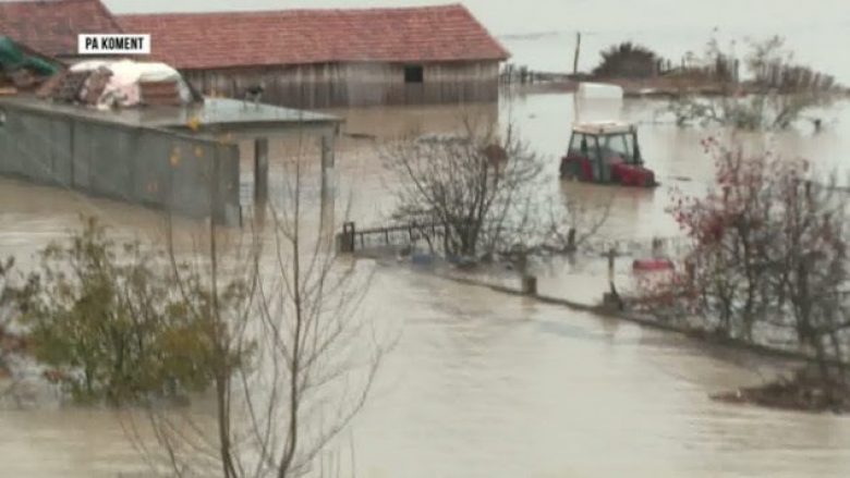 Përmbytet Shqipëria, rreziku më i madh në jug, ushtria evakuon banorët
