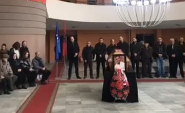 Nisin homazhet për Blerim Pecin, aktori do të varroset sot në Mitrovicë (Video/Foto)