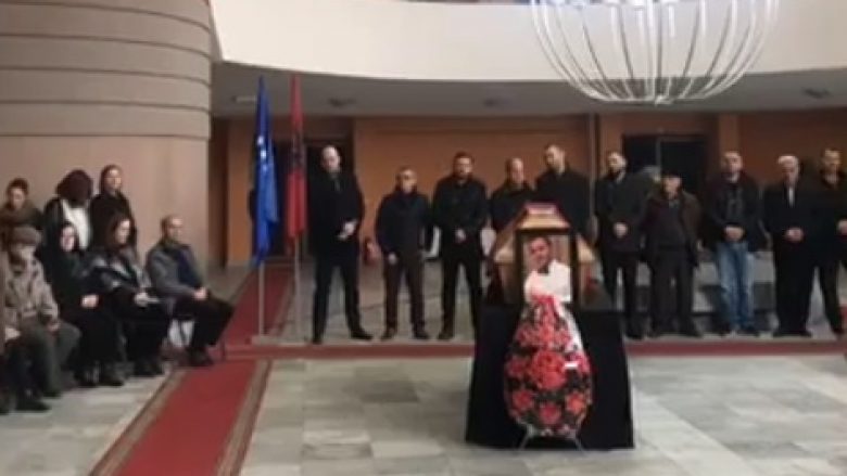 Nisin homazhet për Blerim Pecin, aktori do të varroset sot në Mitrovicë (Video/Foto)