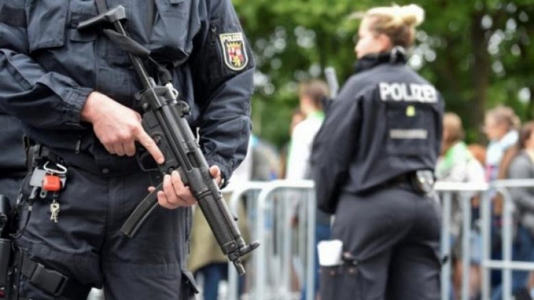 Rreth 200 të arrestuar në operacionin kundër mafias në Itali dhe Gjermani