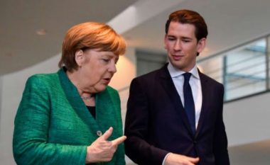 ​Kurtz dhe Merkel bisedojnë për azilkërkuesit
