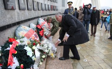 Berisha dhe Rama bëjnë homazhe në nderim të martirëve dhe dëshmorëve në Reçak