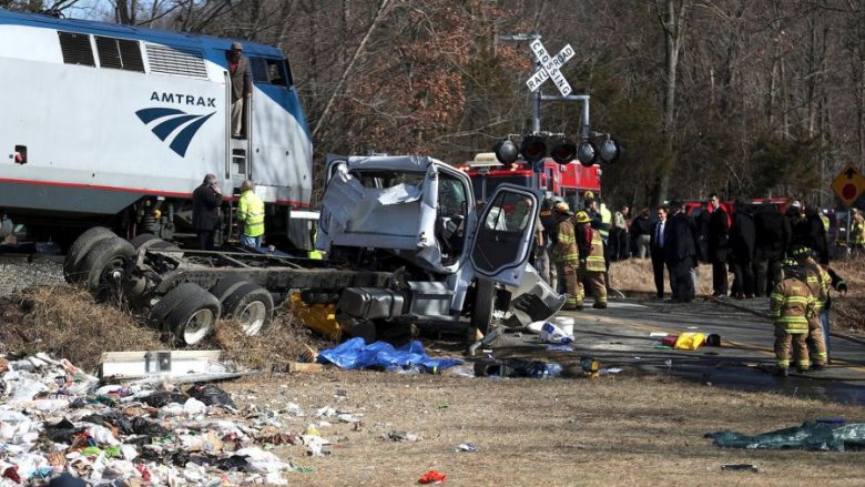 Aksidentohet treni, brenda tij ishin pjesëtarët e Kongresit amerikan