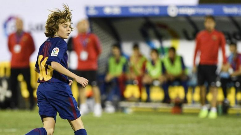 Ngjan me Messin, luan si Messi – Djaloshi 12 vjeçar që shihet si paraardhës i argjentinasit (Foto/Video)
