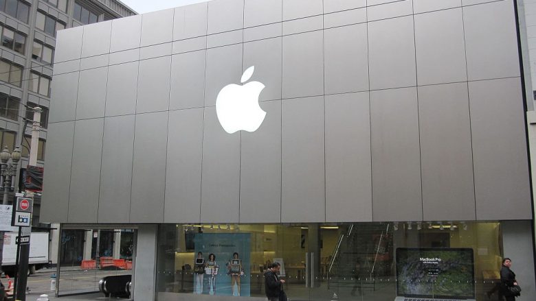 Vlera e Apple bie poshtë 1 trilion dollarëve