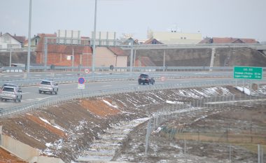 Rritja sekrete e vlerës së kontratës për ndërtimin e autostradës ”Arbën Xhaferi”