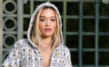 Rita Ora, natën vonë ha ëmbëlsira e zhveshur (Foto)