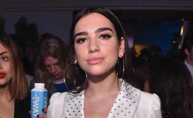 Dua Lipa shkëlqeu në të bardhë në pasndejën e Grammy Awards (Foto)