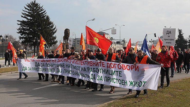 Sindikalistët e lirë protestuan në Shkup, kërkojnë respektim të marrëveshjes kolektive