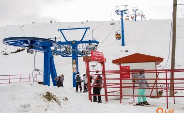 Dy persona të lënduar nga përplasja në pistën e skijimit në Kodrën e Diellit