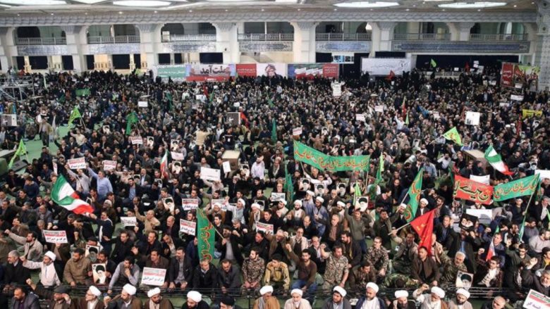 Irani ka dy rrugë: Kaosi prodhon një rikthim tek shtypja ose kolaps të shtetit