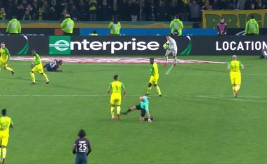 Suspendohet gjyqtari që e goditi lojtarin e Nantes dhe e ndëshkoi me të kuq pastaj (Foto/Video)