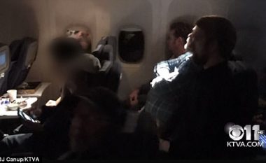 Udhëtari shpërndau nevojën nëpër tualet, detyroi aeroplanin të bënte ulje emergjente (Video)