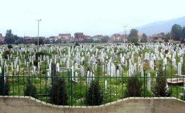 Tetovë, ceremonia e varrimit të pesë anëtarëve të familjes Zulbeari (Video/Live)