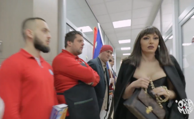 Adelina Ismajli në rolin e drejtoreshës së “O Sa Mirë”, të gjithë e presin të rreshtuar si ushtarë (Video)