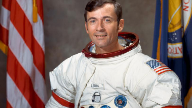 ​Vdes astronauti amerikan që shkeli Hënën