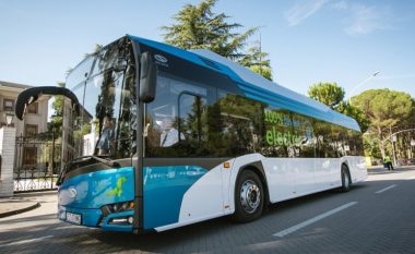 Vijnë autobusët e parë elektrike në Tiranë