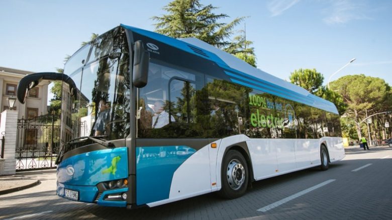 Vijnë autobusët e parë elektrike në Tiranë