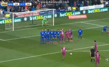 De Bruyne shënon gol të bukur dhe të rrallë nga gjuajtja e lirë (Video)