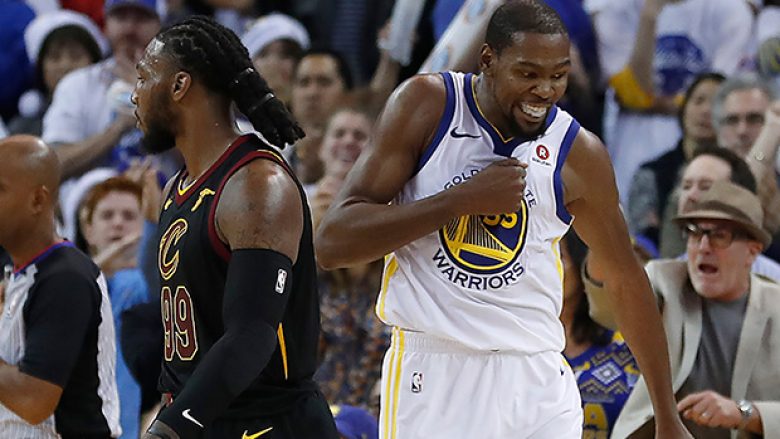 Golden State tepër i fortë për Clevelandin (Video)