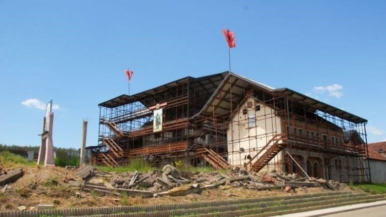 Jusuf Thaçi organizon peticion për mbrojtjen e Kompleksit të Familjes Jashari, fton qytetarët ta nënshkruajnë