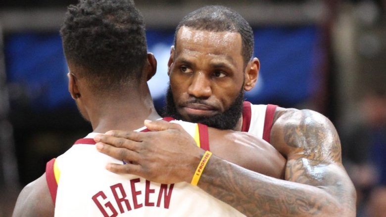 San Antonio pa lojtarët kryesorë gjunjëzon Clevelandin, LeBron James bëhet lojtari i shtatë me 30 mijë pikë në NBA (VIdeo)