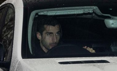 Gjithçka gati, Henrikh Mkhitaryan arrin në Londër, Sanchez udhëtoi për në Mançester (Foto)