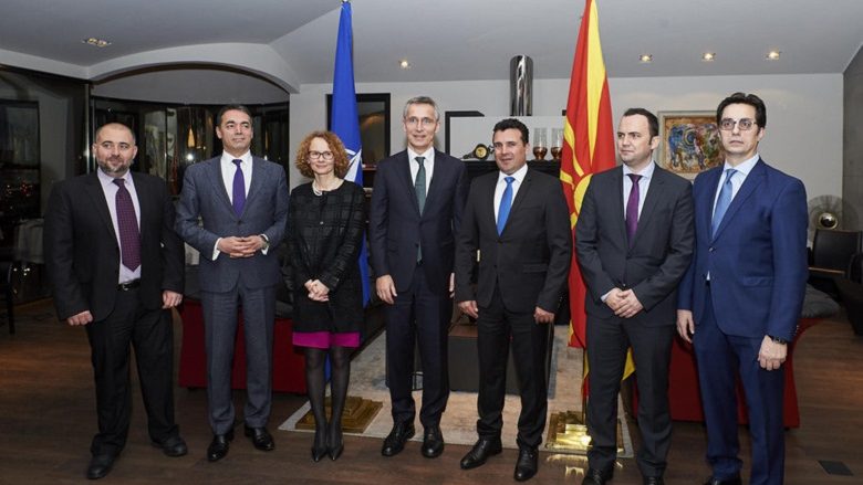 Stoltenberg ka arritur në Shkup, realizon takimin e parë me delegacionin qeveritar