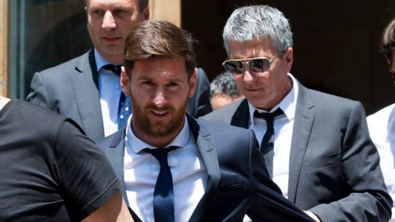 Babai i futbollistit tregon dy mënyrat e vetme se si mund të largohet Messi nga Barcelona