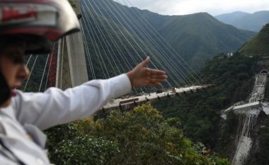 Aksident i rëndë në Kolumbi: Ura u shemb ndërsa punëtorët ishin mbi të, gjejnë vdekjen 10 prej tyre (Video)