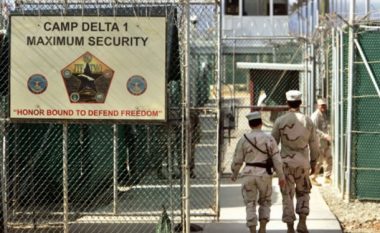 Terroristi i “Al-Qaeda”-s jeton si pasha në Guantanamo