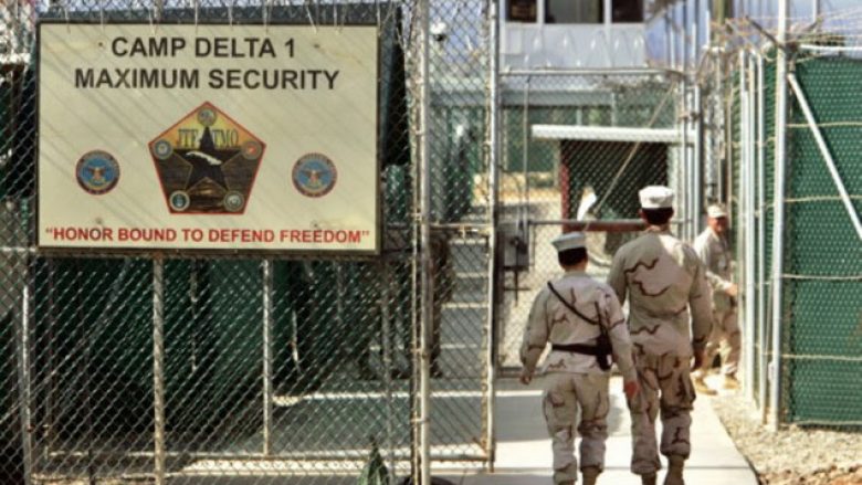 Terroristi i “Al-Qaeda”-s jeton si pasha në Guantanamo