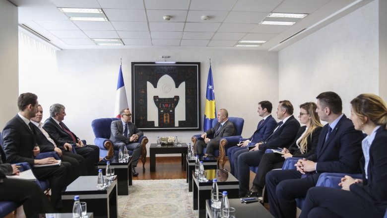 Franca vazhdon mbështetjen për Kosovën