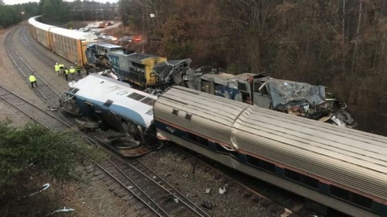SHBA, të paktën dy të vdekur dhe 70 të plagosur në përplasjen e trenave