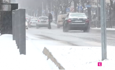 Reshjet e borës, policia apelon për kujdes te ngasësit e automjeteve