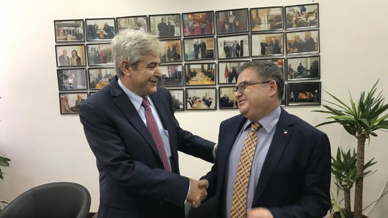 Ambasadori Thimonier takoi Ali Ahmetin, diskutuan për zhvillimet politike në Maqedoni