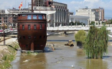 Shilegov: Ka filluar procedura për zhvendosjen e anijeve në lumin Vardar